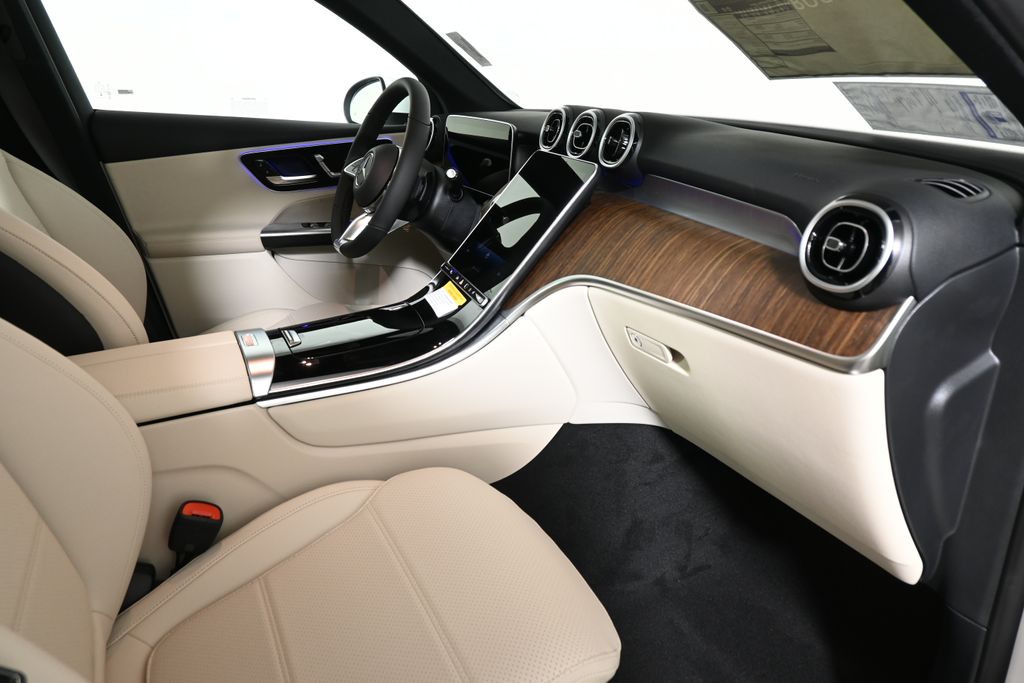 Thumbnail: 2026 Mercedes-Benz GLC - 20