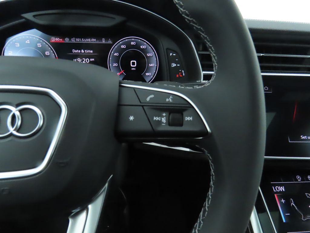 Thumbnail: 2025 Audi Q7 - 12