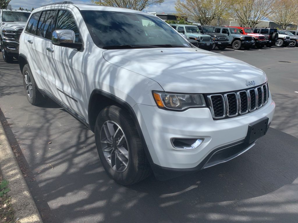 View vehicle photo 5