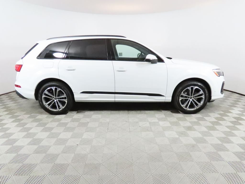 Thumbnail: 2026 Audi Q7 - 6