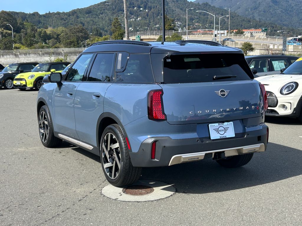 2025 MINI Cooper Countryman Iconic 3