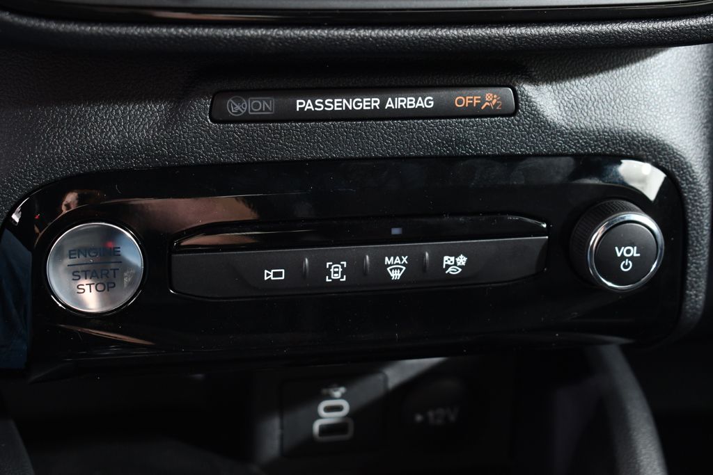 New 2026 Black Ford ST-Line Select Hybrid image 29