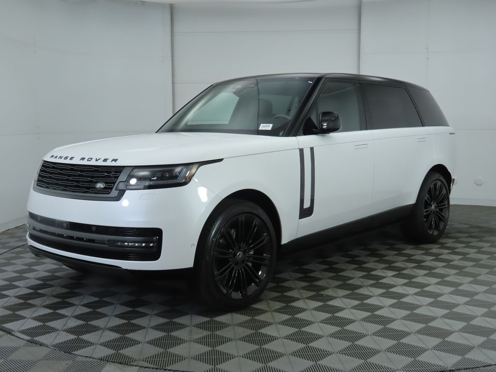 2025 Land Rover Range Rover SE Hero Image
