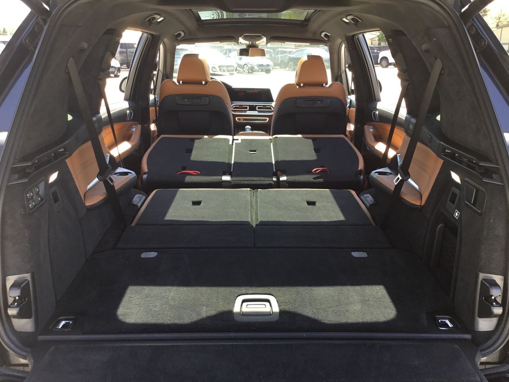 Thumbnail: 2022 BMW X7 - 18