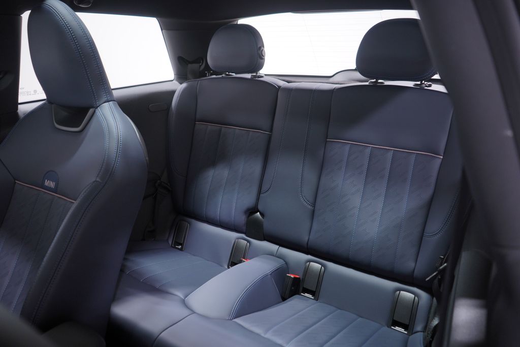 Thumbnail: 2025 MINI Cooper - 9
