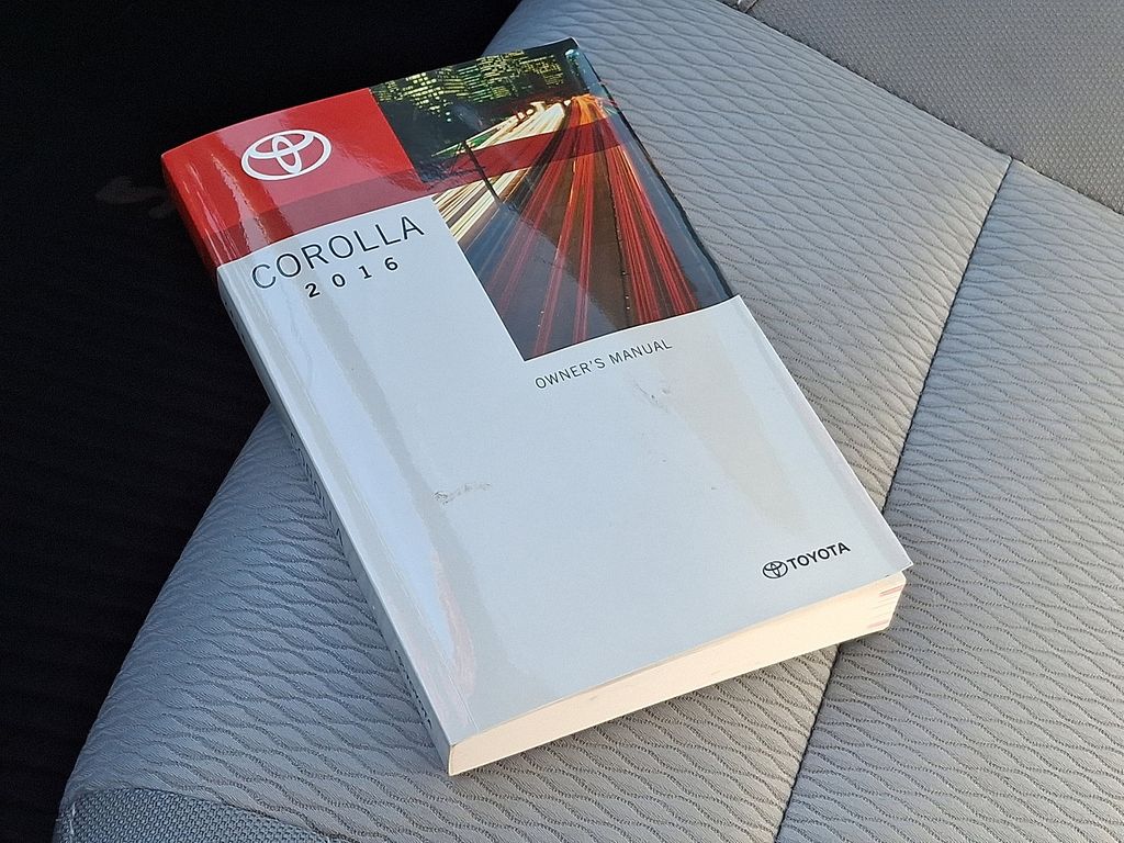 Thumbnail: 2016 Toyota Corolla - 25