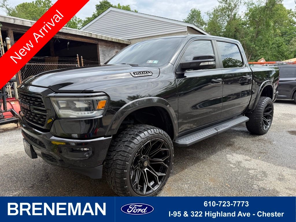 Diamond Black Crystal Pearlcoat 2022 RAM 1500 Pickup Truck Four-Wheel Drive 8-Speed Automatic