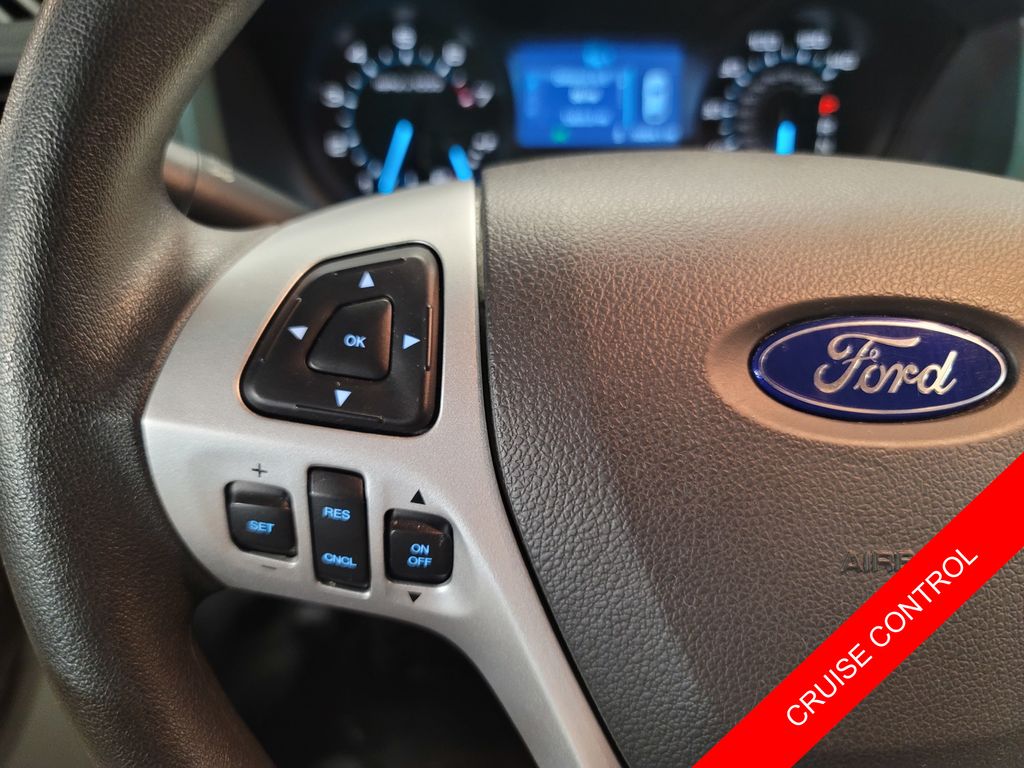 2015 Ford Explorer photo