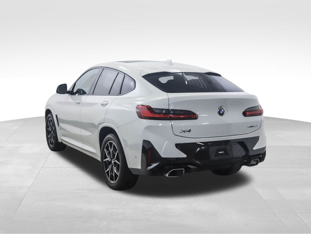 Thumbnail: 2023 BMW X4 - 3