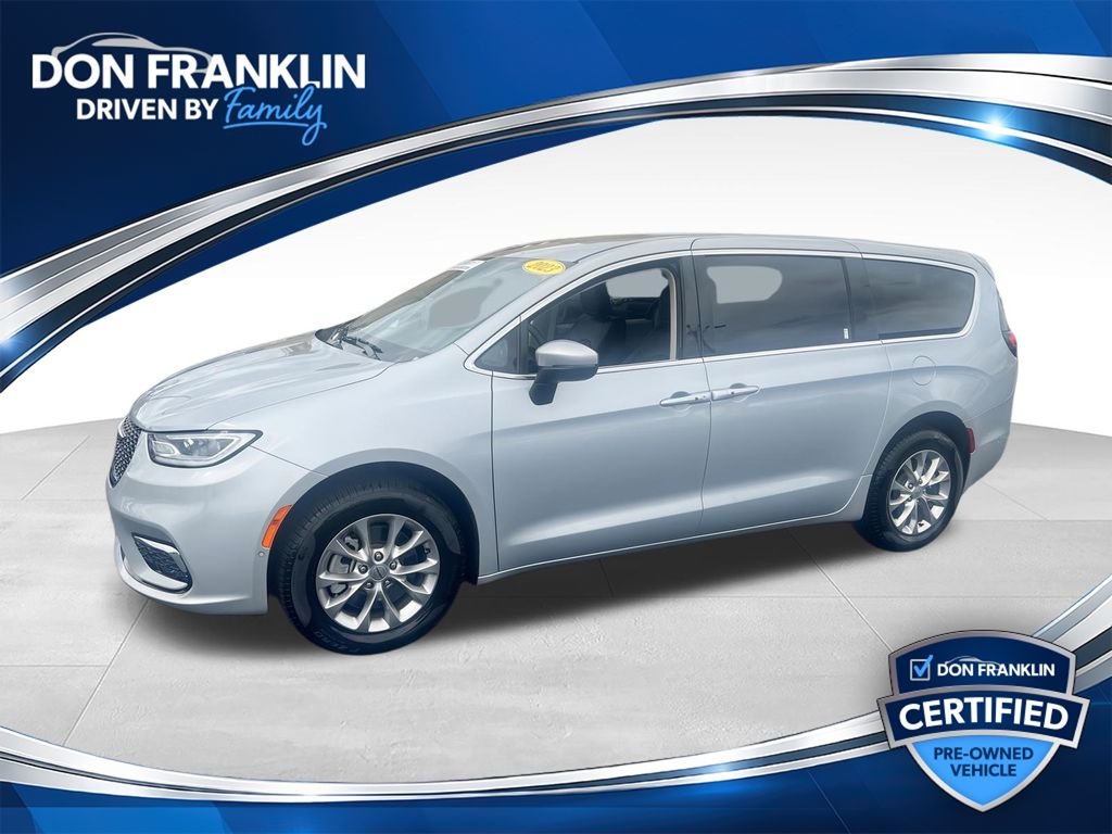 Silver Mist Clearcoat 2023 Chrysler Pacifica Minivan All-Wheel Drive 9-Speed Automatic