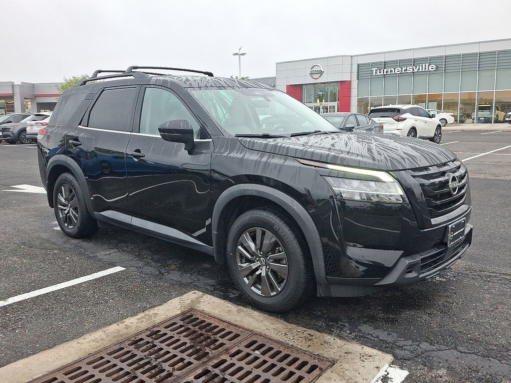 Thumbnail: 2022 Nissan Pathfinder - 3