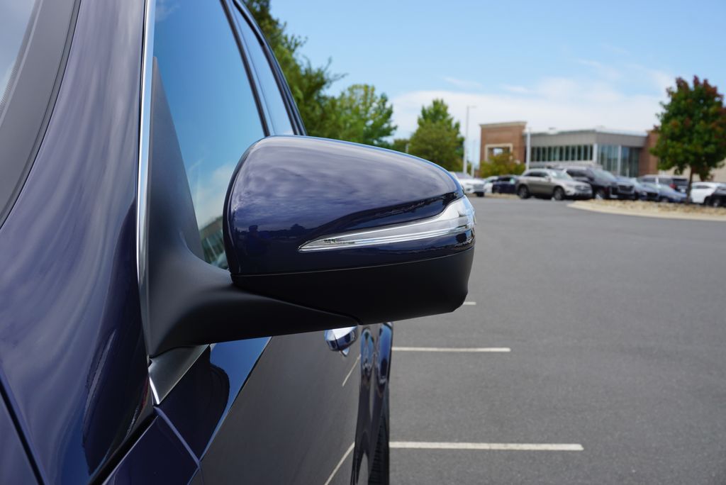 Thumbnail: 2026 Mercedes-Benz GLE - 13