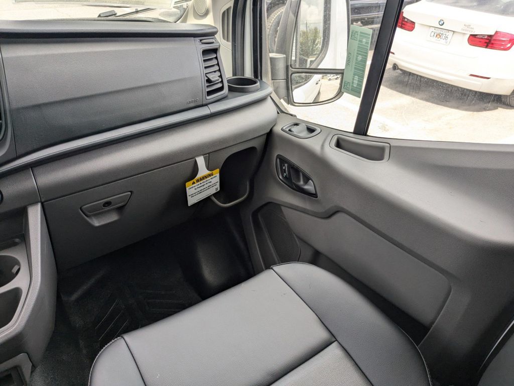 2025 Ford Transit 250