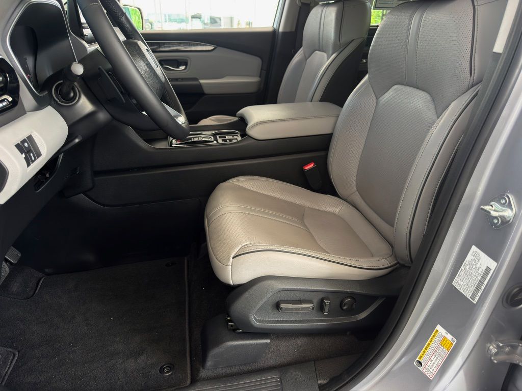 2023 Honda Pilot Elite  at Bayway Cadillac of The Woodlands