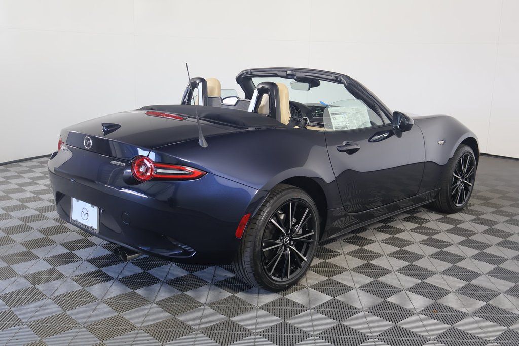 Thumbnail: 2025 Mazda MX-5 Miata - 4