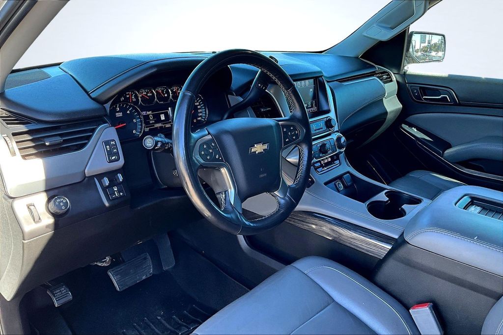 2017 Chevrolet Tahoe LT Silver at Autostrade