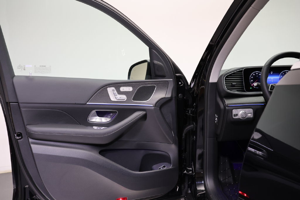 Thumbnail: 2026 Mercedes-Benz GLE - 31
