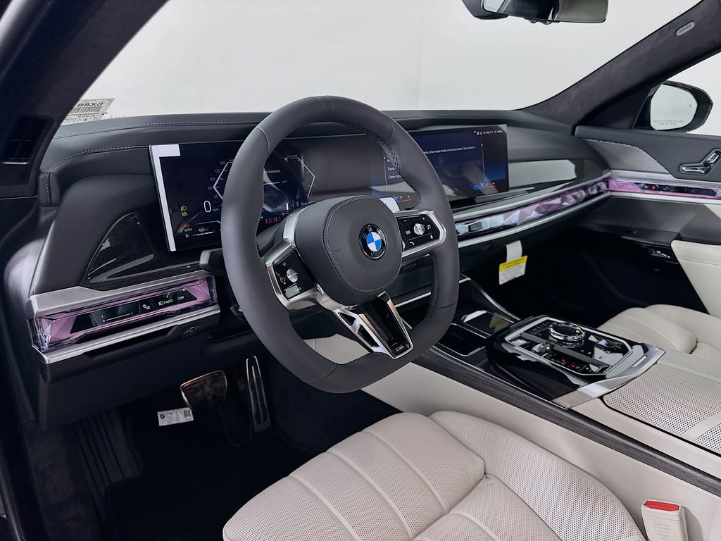 Thumbnail: 2026 BMW 7 Series - 9