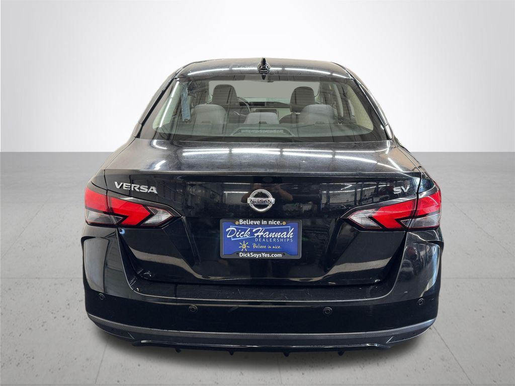 2021 Nissan Versa 1.6 SV