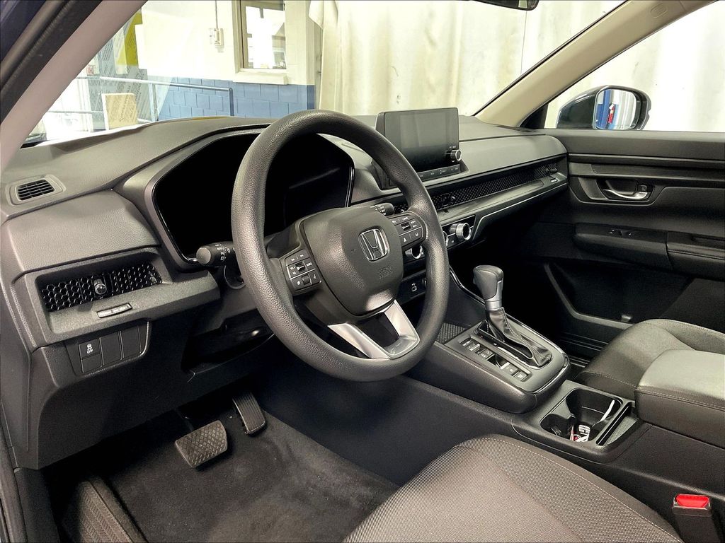 2025 Honda CR-V — photo 8