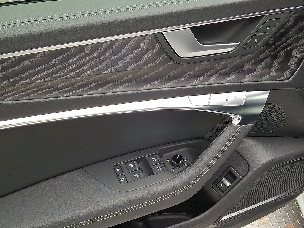 Thumbnail: 2025 Audi A6 - 12