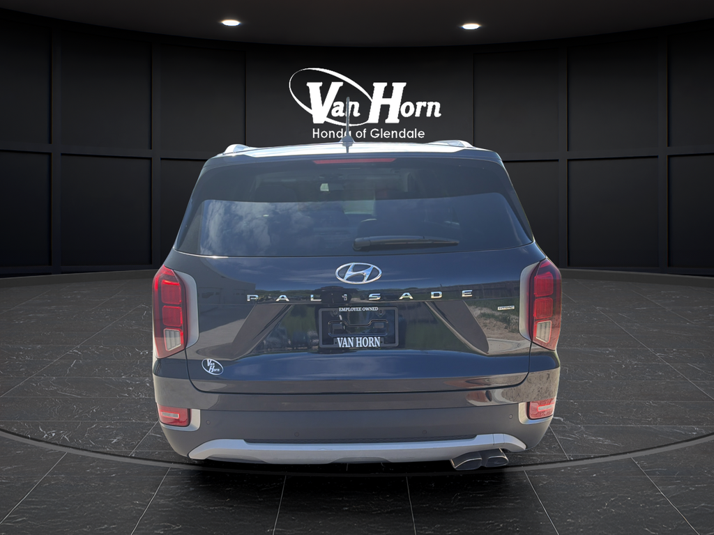 View vehicle photo 6