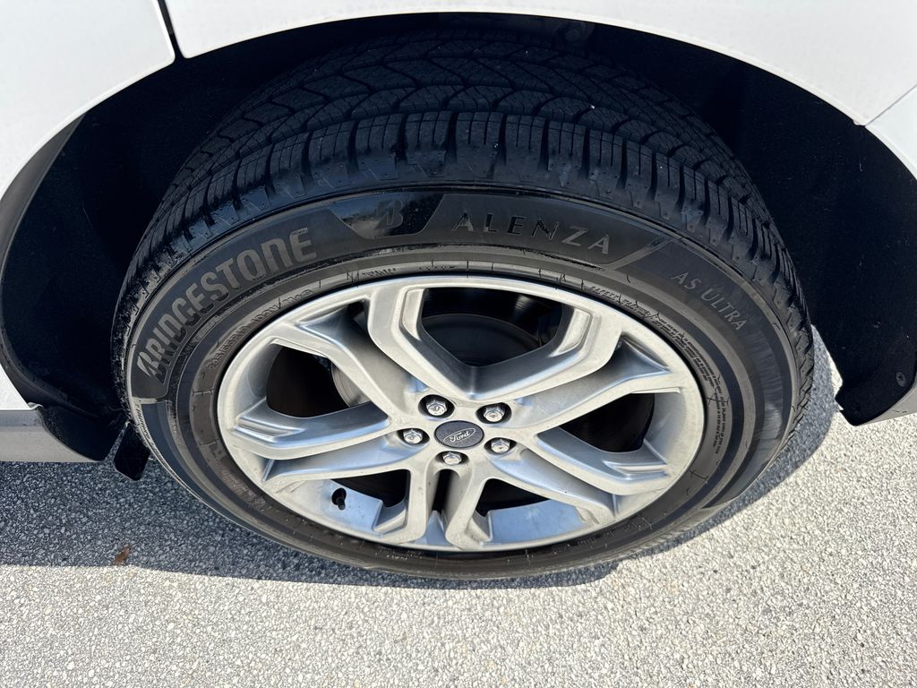 Used 2016 White Ford Titanium image 11