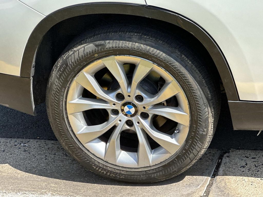 Thumbnail: 2014 BMW X1 - 17