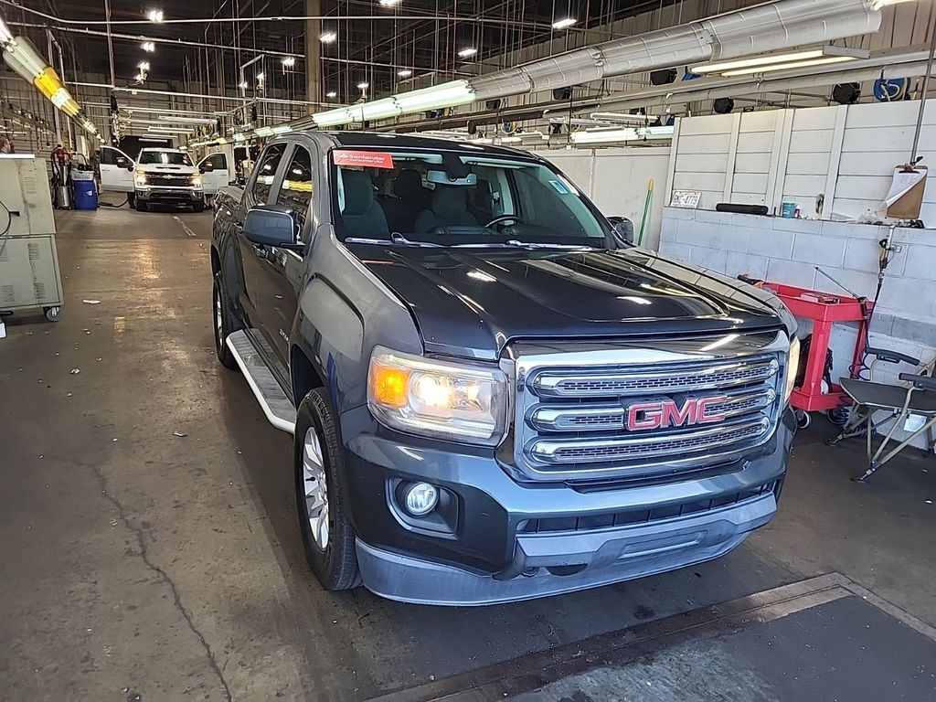 Used 2018 Gray GMC SLE1 image 3