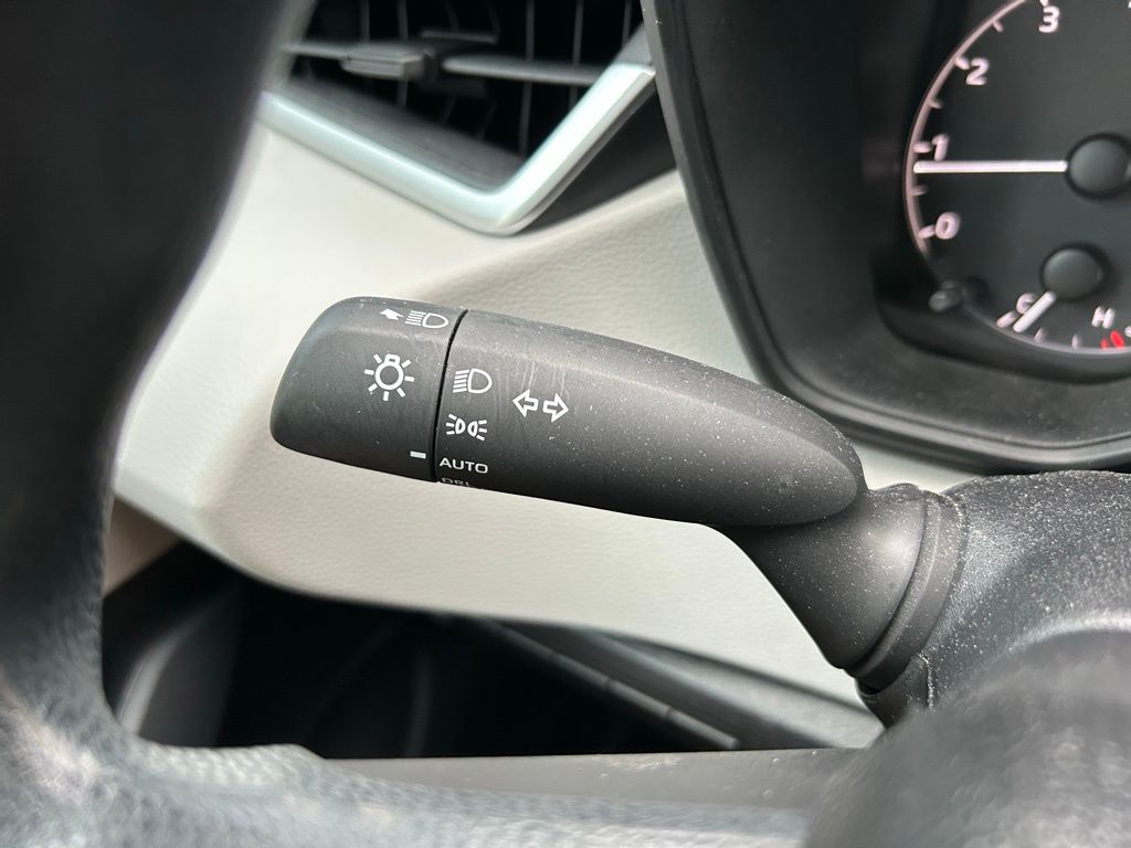 2024 Toyota Corolla LE 21