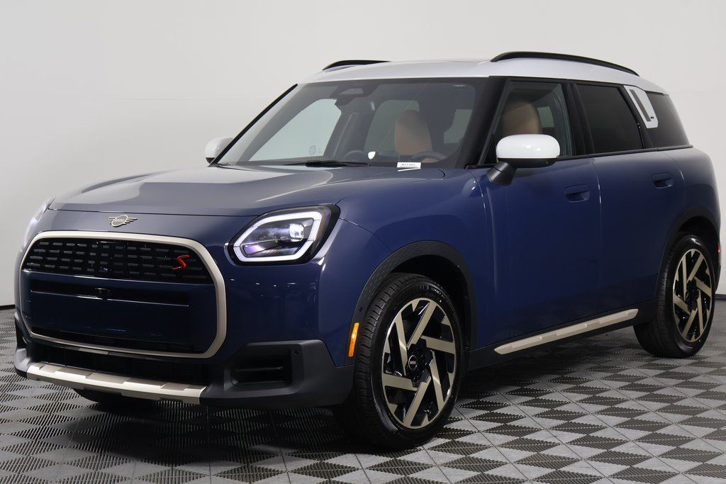 Thumbnail: 2027 MINI Cooper Countryman - 1