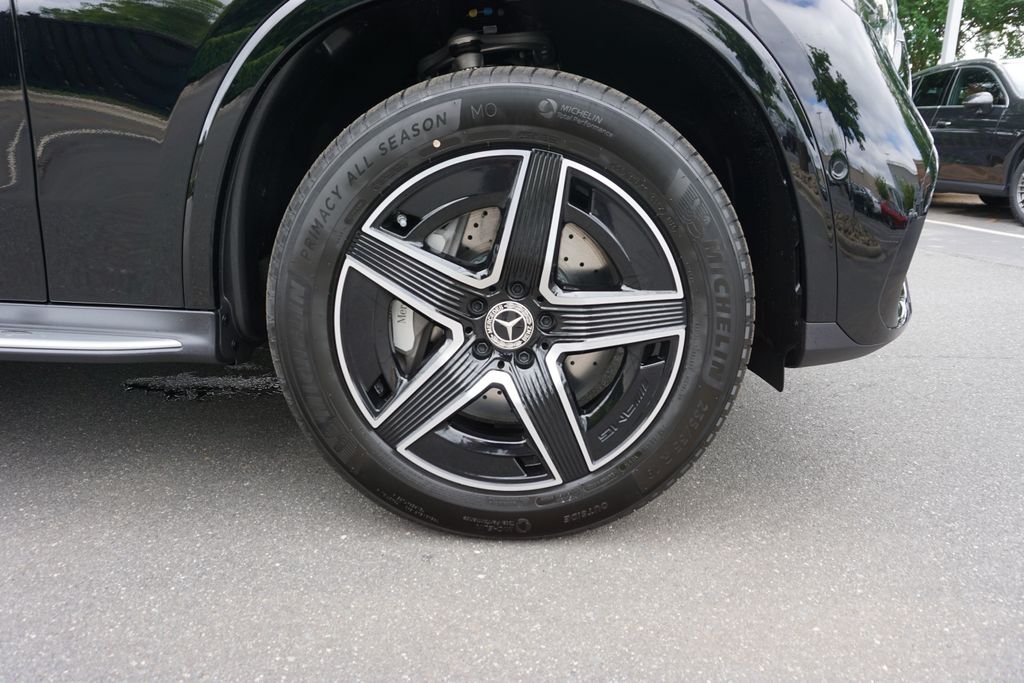 2025 Mercedes-Benz GLC 300 17