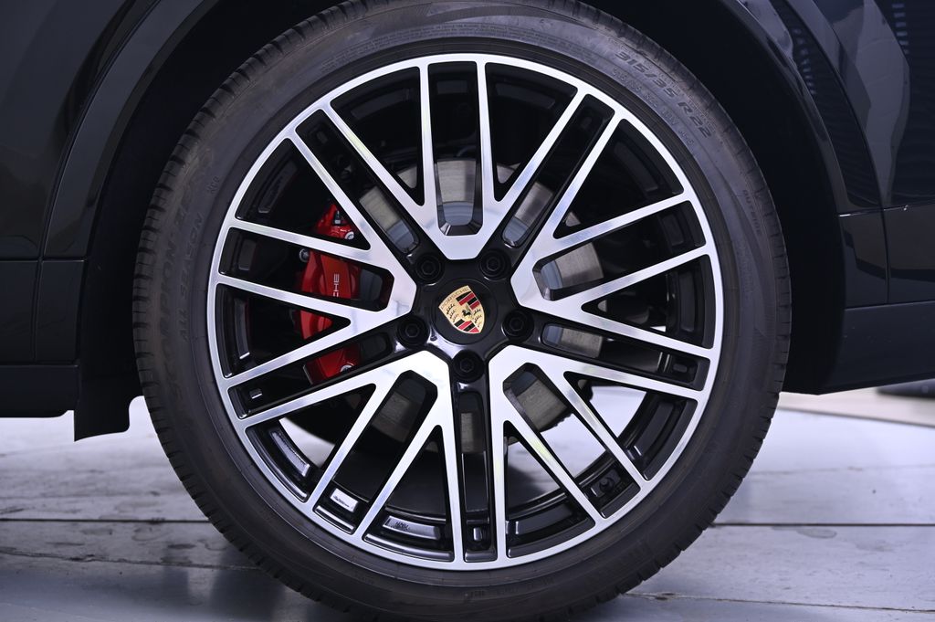 Thumbnail: 2024 Porsche  - 12