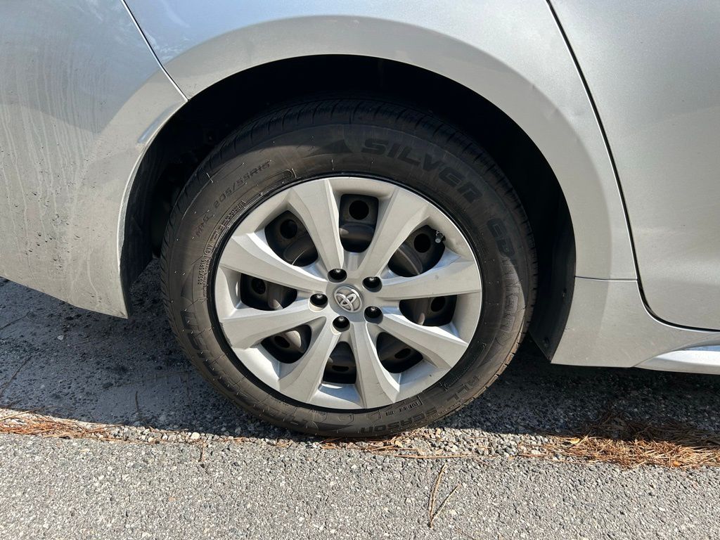 Thumbnail: 2022 Toyota Corolla - 9