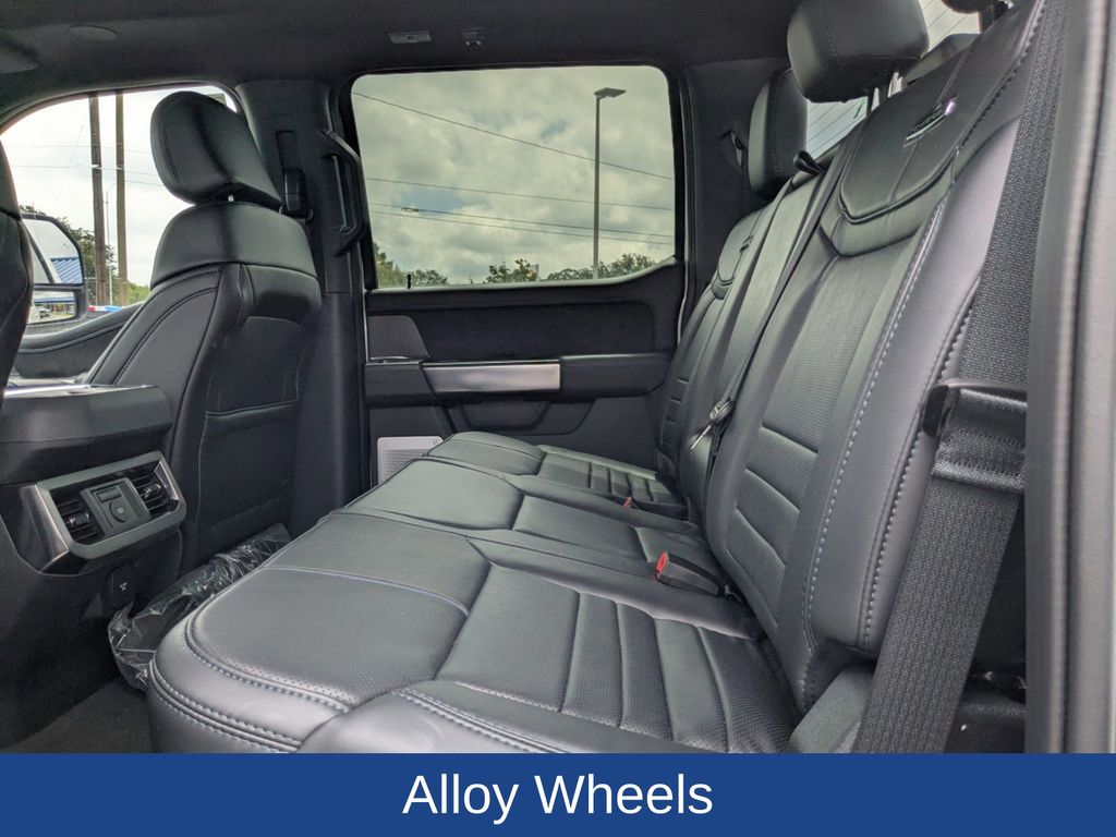 2025 Ford F-350 Super Duty Platinum