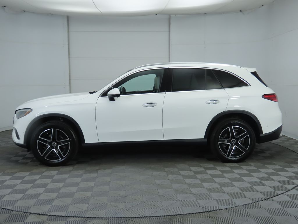 Thumbnail: 2026 Mercedes-Benz GLC - 8