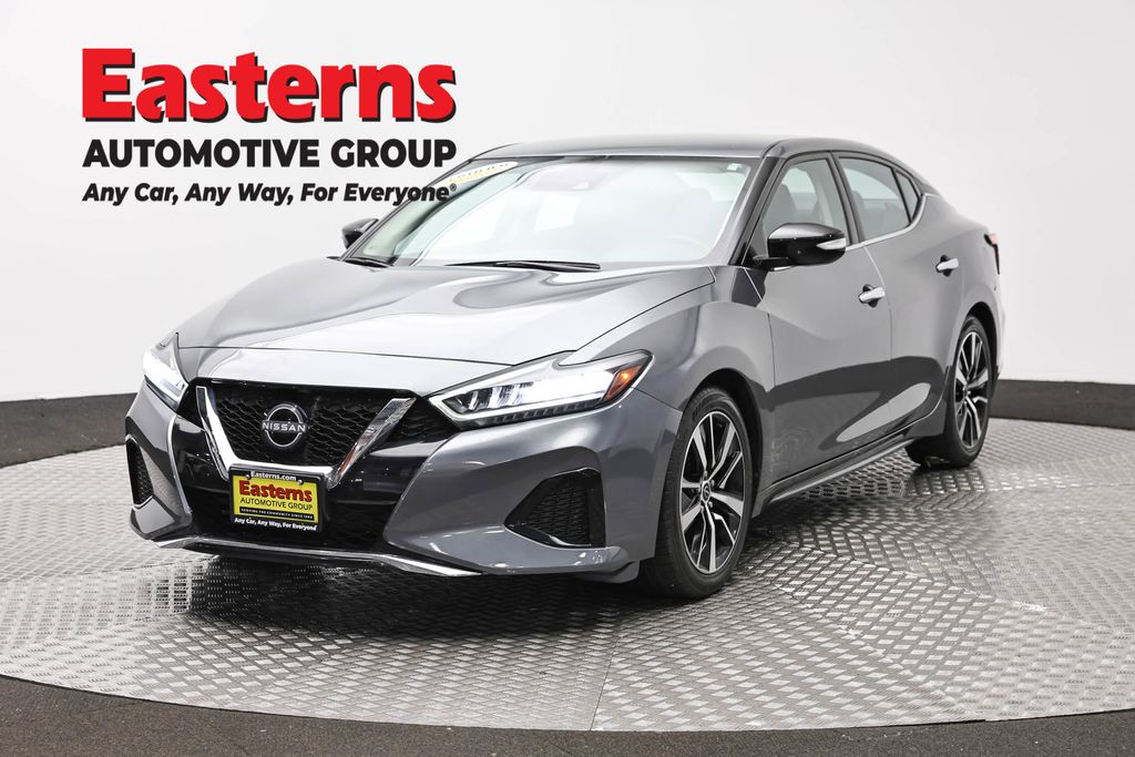 2023 Nissan Maxima SV's photo