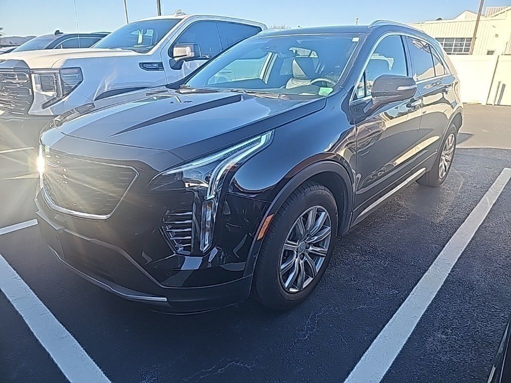 2022 Cadillac XT4 Premium Luxury AWD