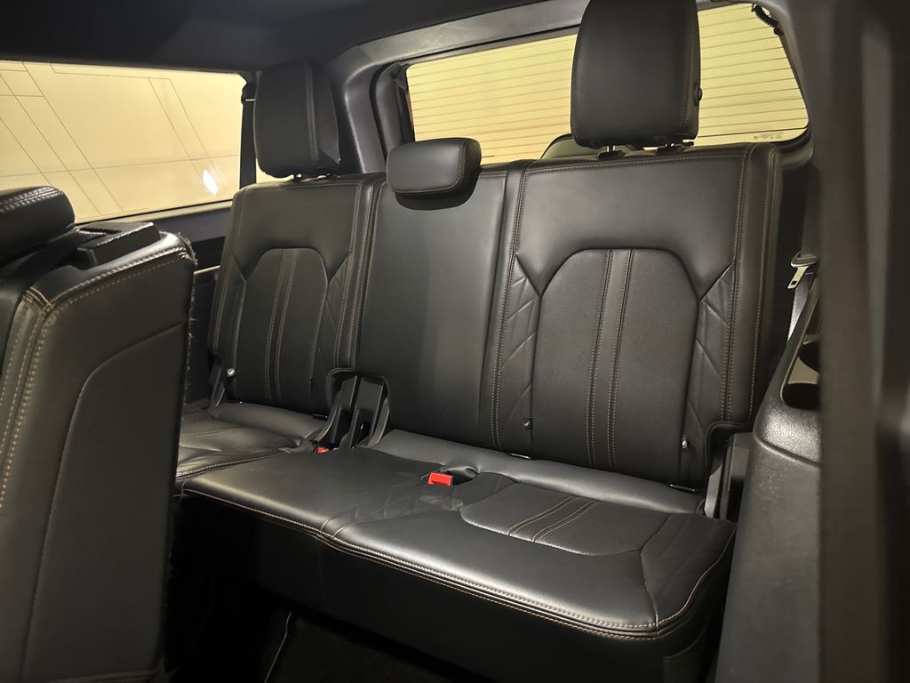 2023 Dark Matter Metallic Ford Expedition Max Platinum 4X4 SUV