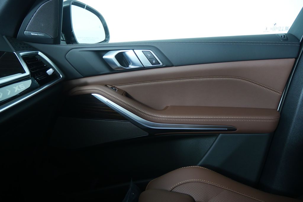 Thumbnail: 2026 BMW X5 - 24