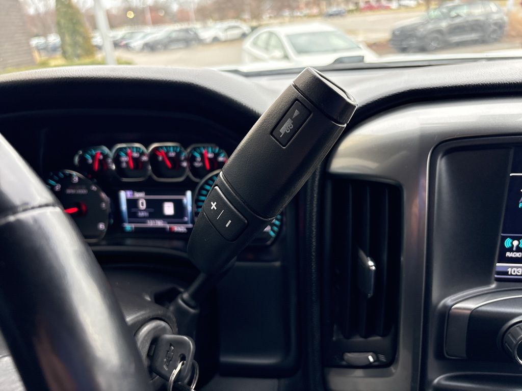 Used 2018 White Chevrolet LT image 16