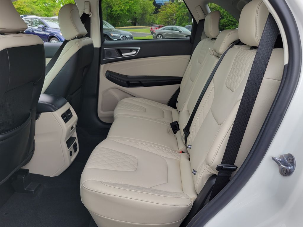 Thumbnail: 2024 Ford Edge - 23