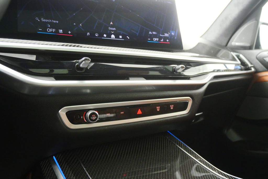 Thumbnail: 2025 BMW X7 - 30