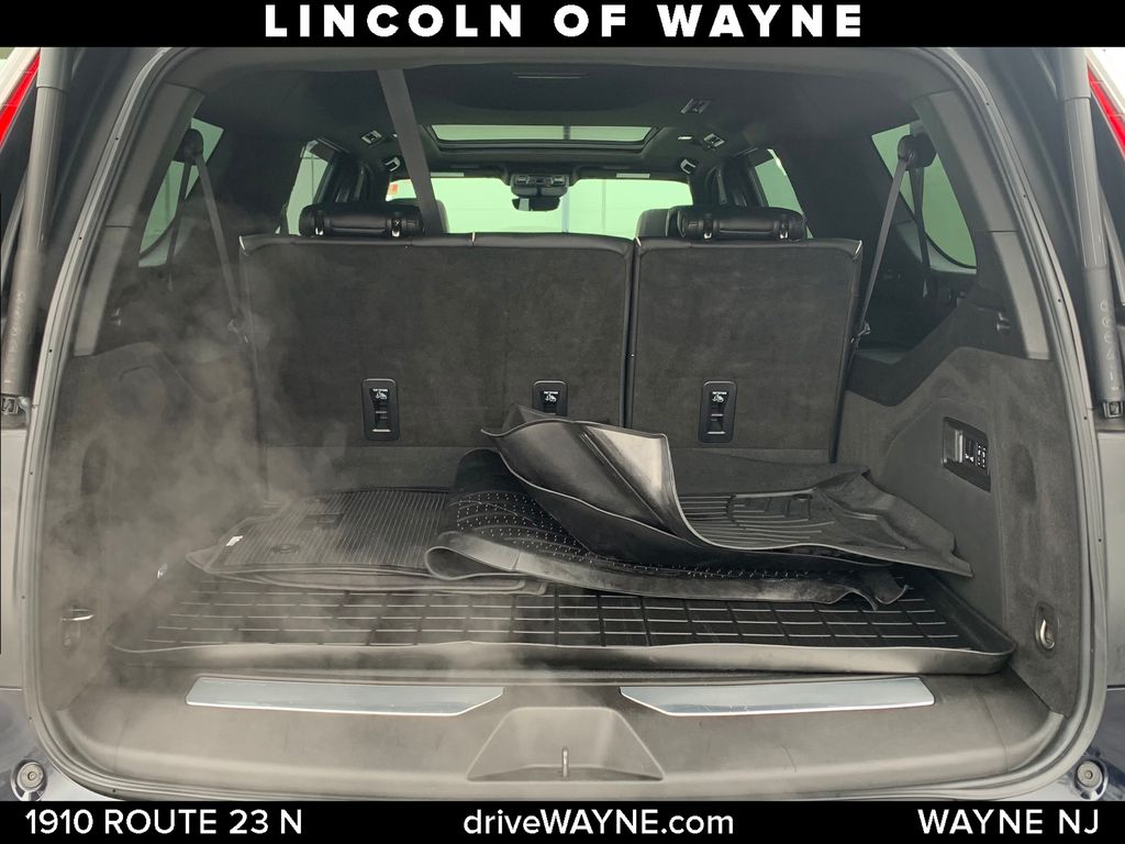 2023 Cadillac Escalade ESV Premium photo
