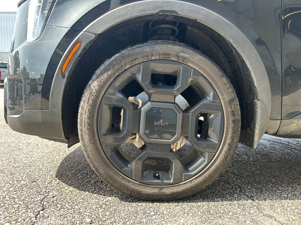 Certified Used 2026 Black Kia X-Line EX image 7