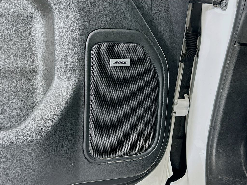 Thumbnail: 2019 Chevrolet Silverado 1500 - 19