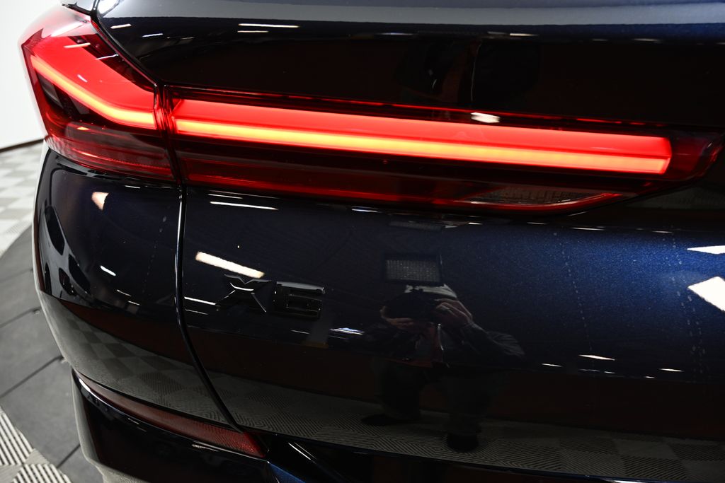 Thumbnail: 2026 BMW X6 - 11