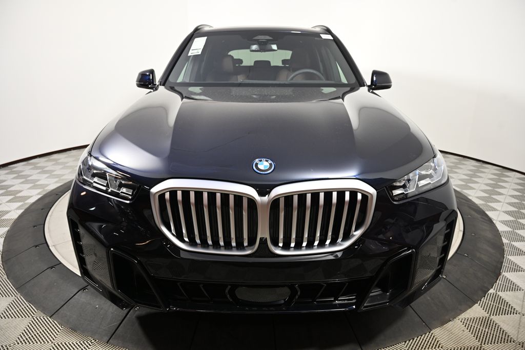 2025 BMW X5 xDrive50e 8