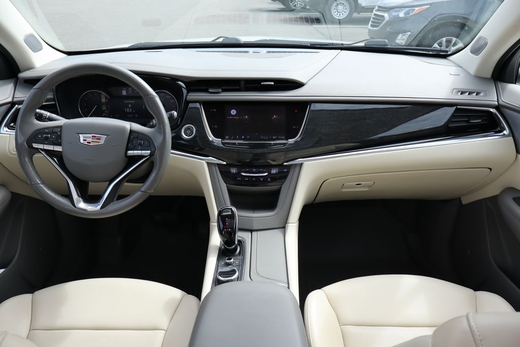 2022 Cadillac XT6 Premium Luxury photo