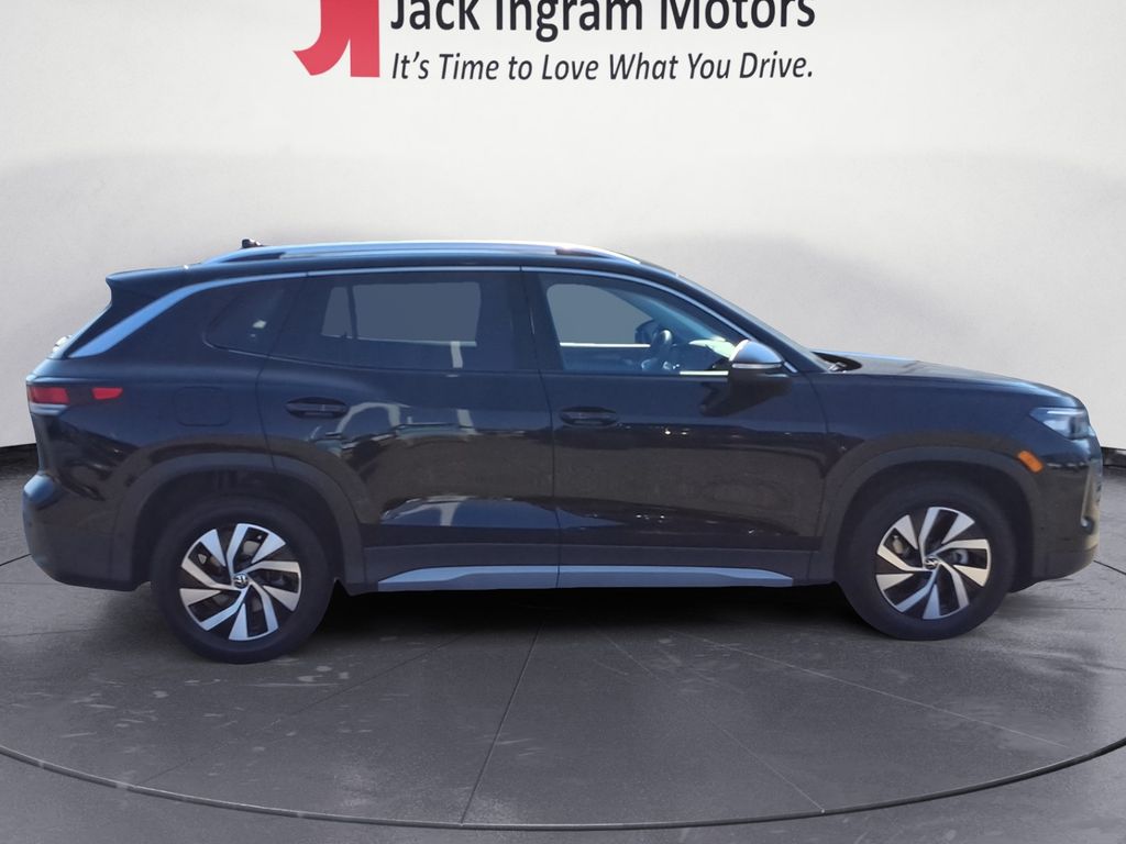 used 2025 Volkswagen Tiguan car, priced at $26,999
